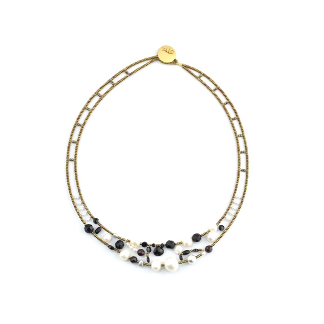 beaded Pearl & Black Onyx Necklace is a modern take on the